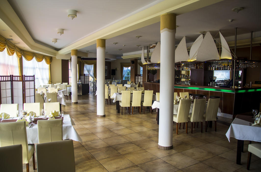 Hotel Morze Устка Екстериор снимка