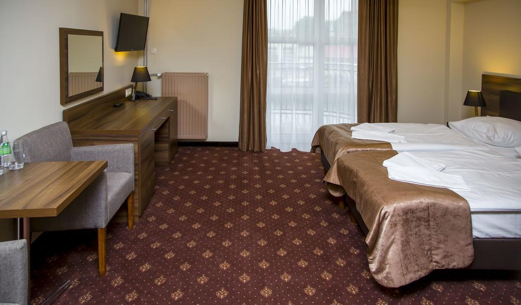 Hotel Morze Устка Екстериор снимка