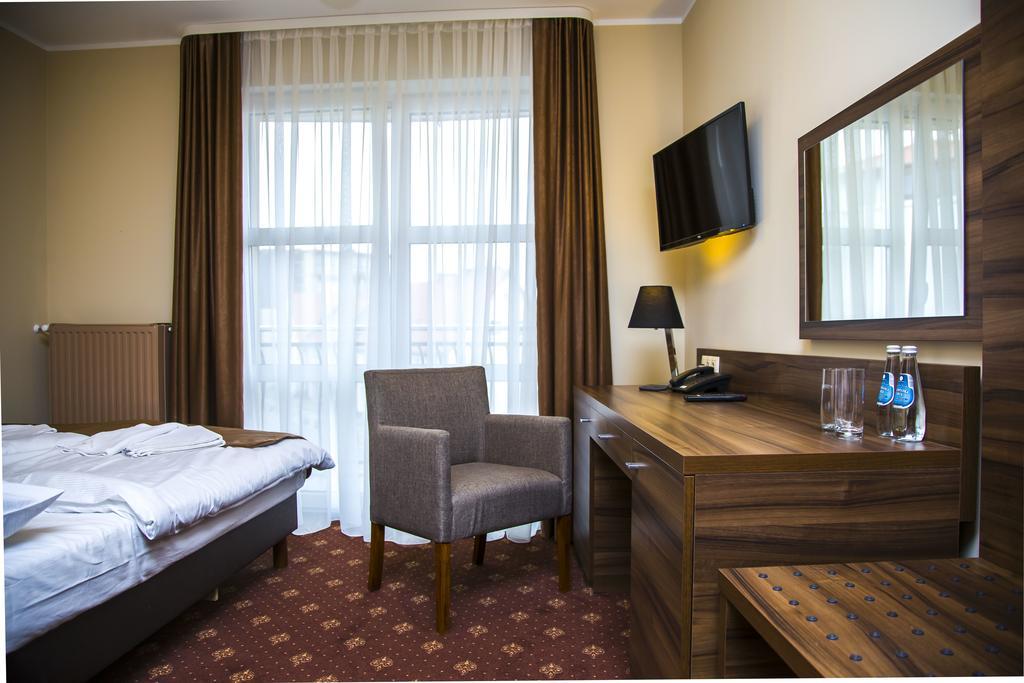 Hotel Morze Устка Екстериор снимка