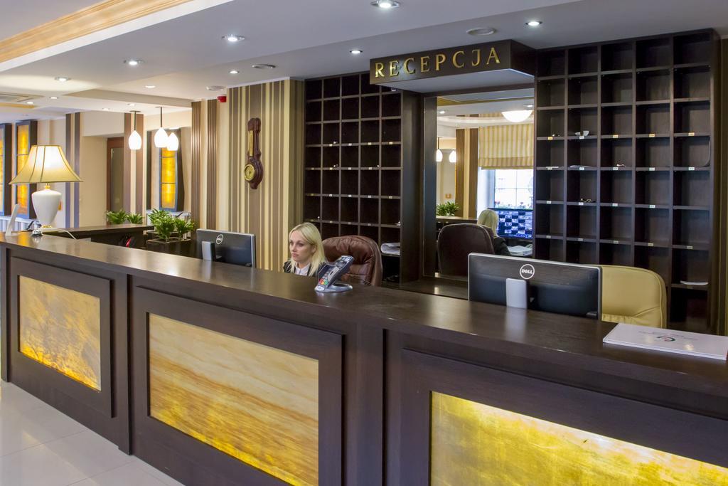 Hotel Morze Устка Екстериор снимка