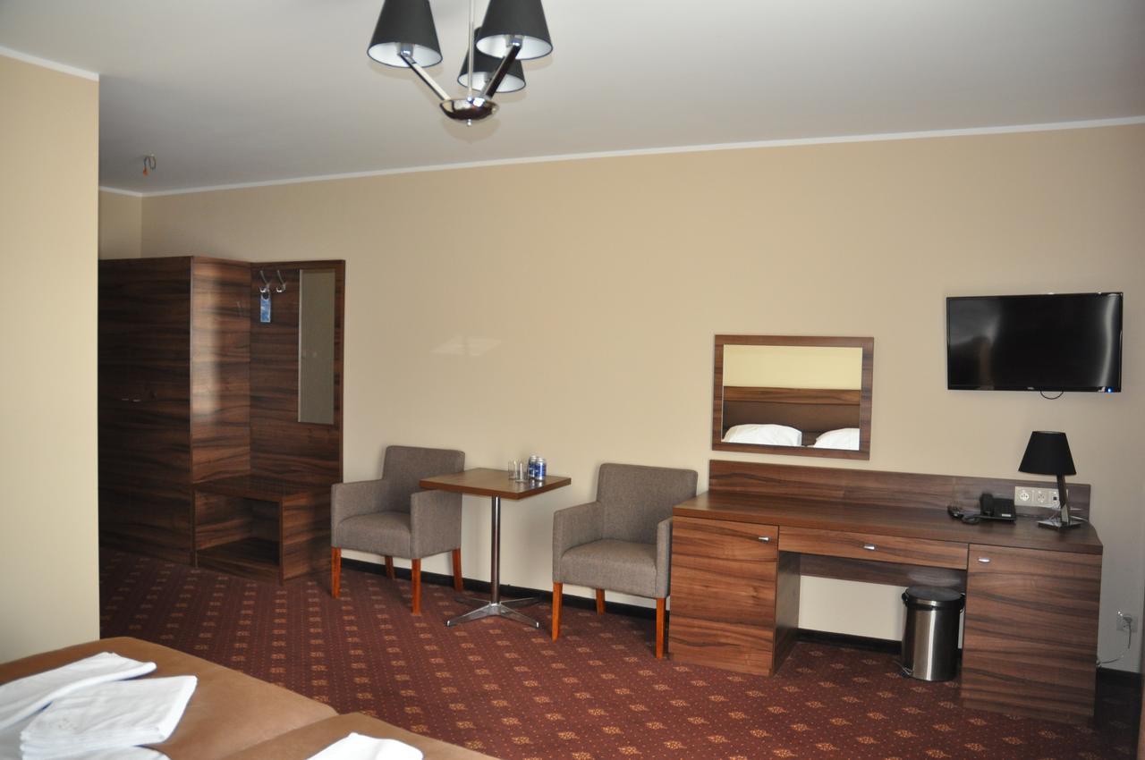Hotel Morze Устка Екстериор снимка