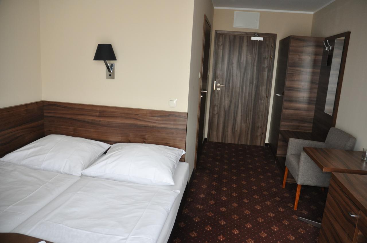 Hotel Morze Устка Екстериор снимка