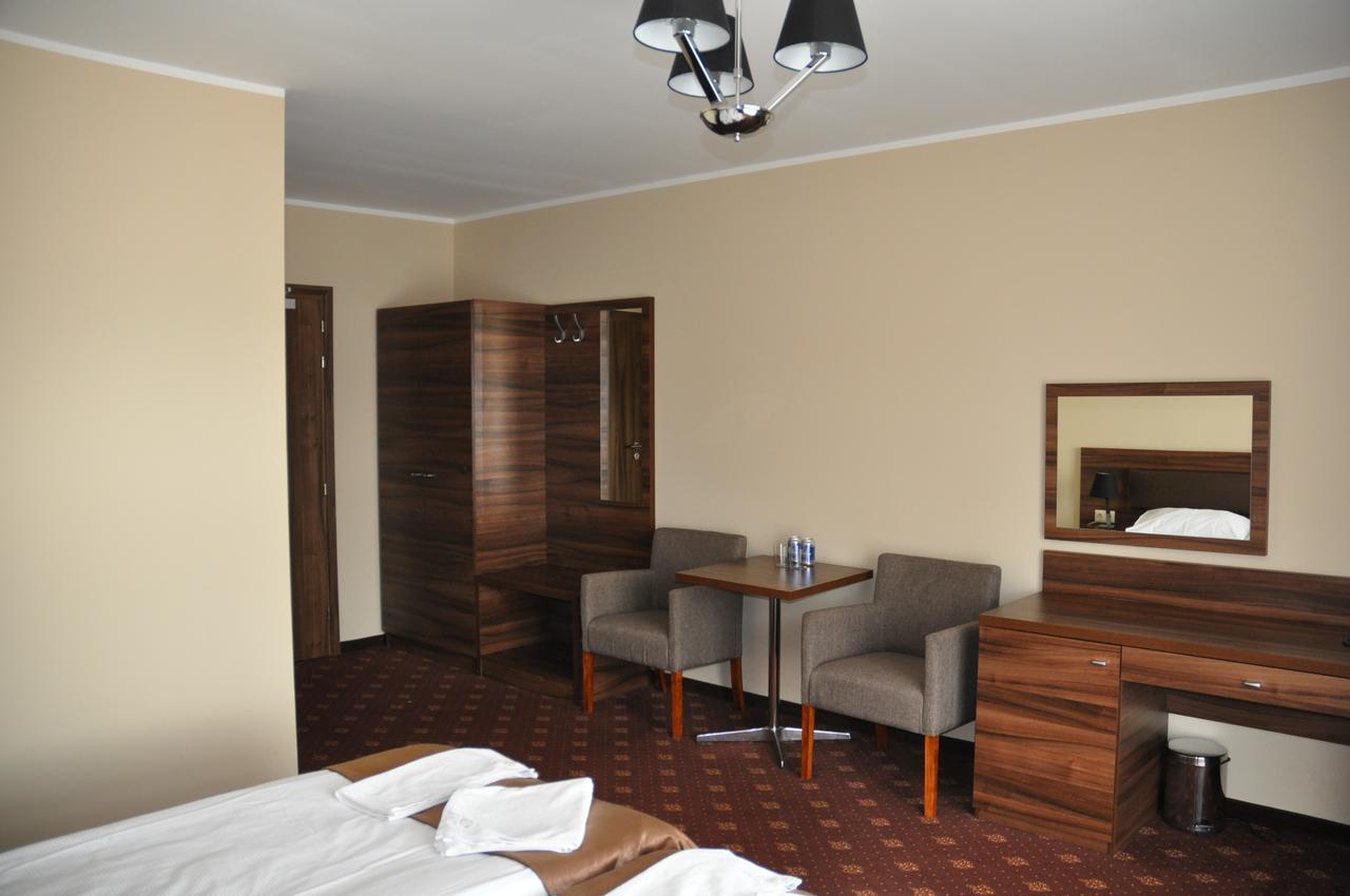 Hotel Morze Устка Екстериор снимка