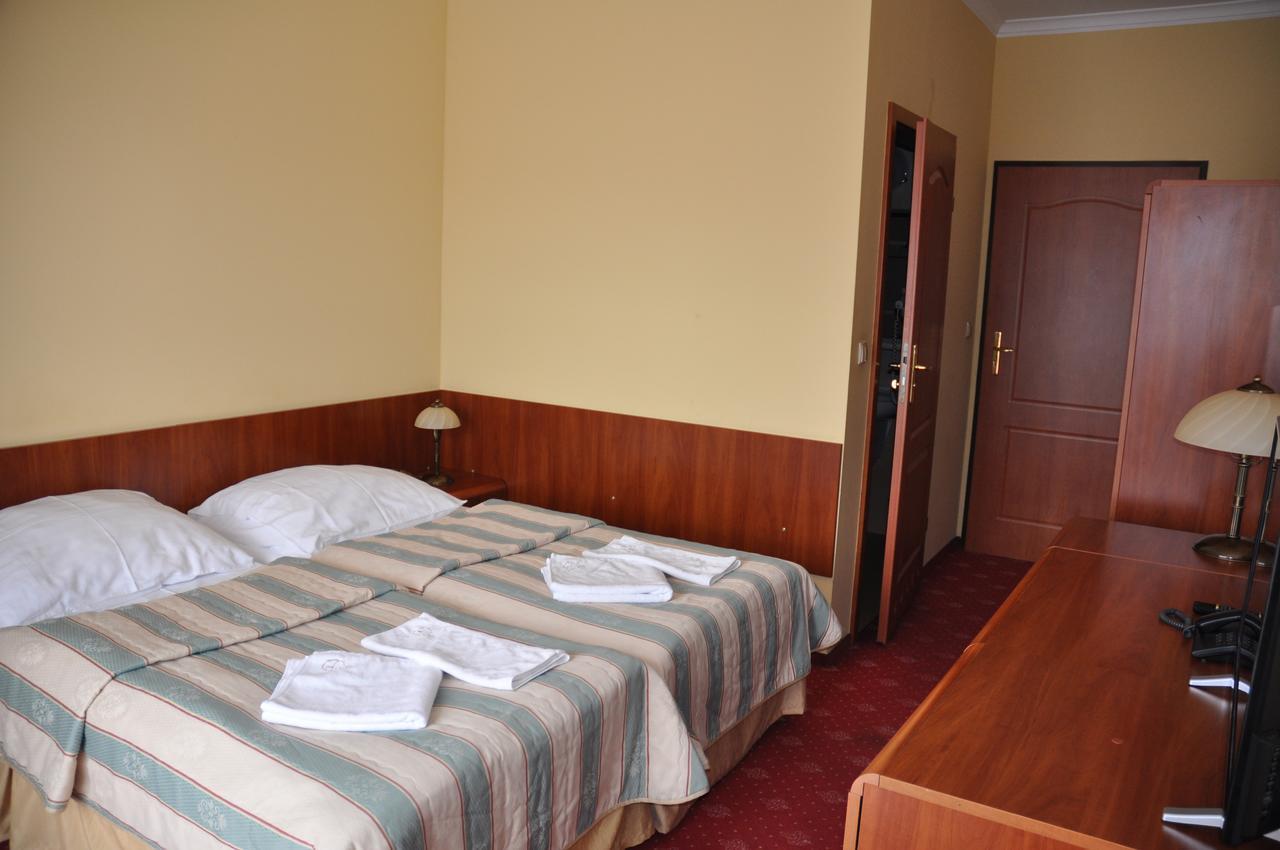 Hotel Morze Устка Екстериор снимка