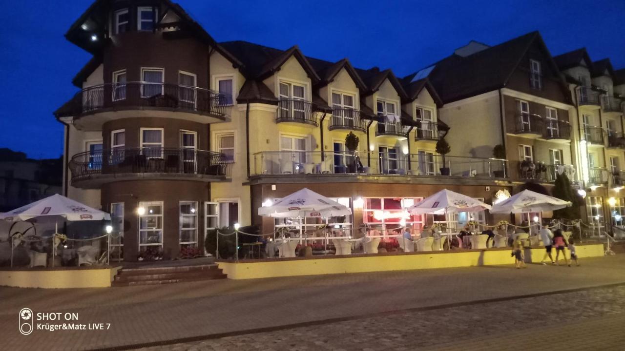 Hotel Morze Устка Екстериор снимка