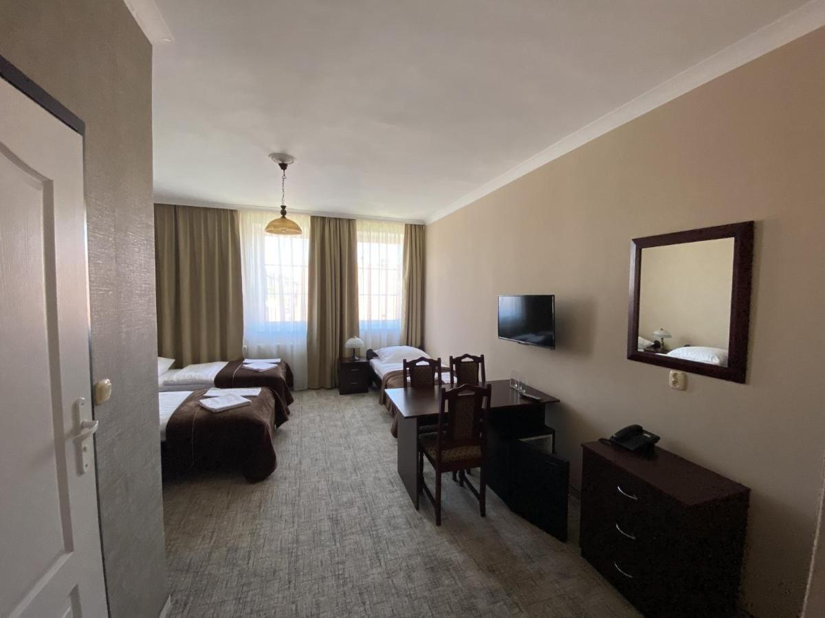 Hotel Morze Устка Екстериор снимка